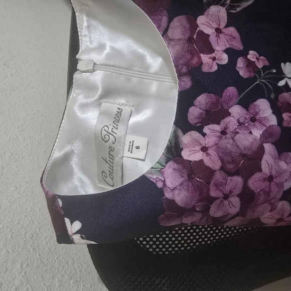 Couture Princess Floral Dress with Satin Lining - Picture 3 of 8